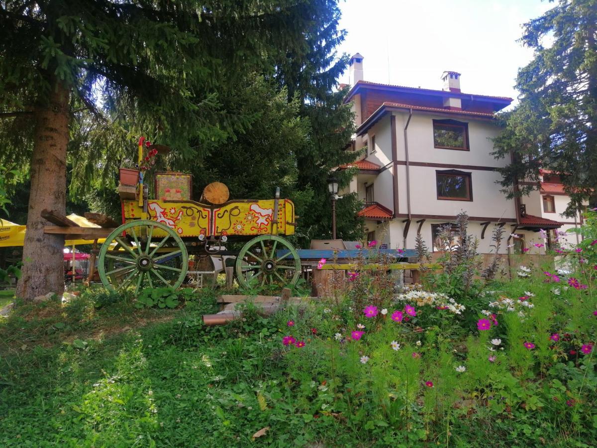 "Моето Любимо Място", Смолянски Езера - "My Favorite Place", Smolyan Lakes מראה חיצוני תמונה